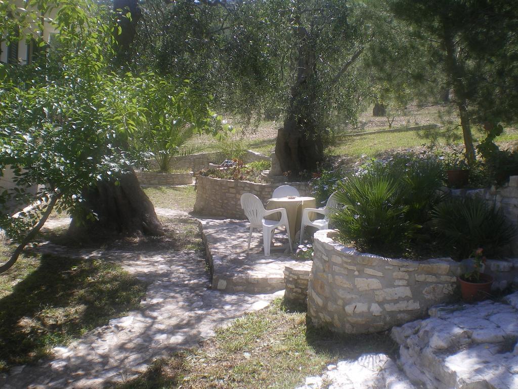 Azienda Agricola B&B Macchiaria Vieste Bagian luar foto