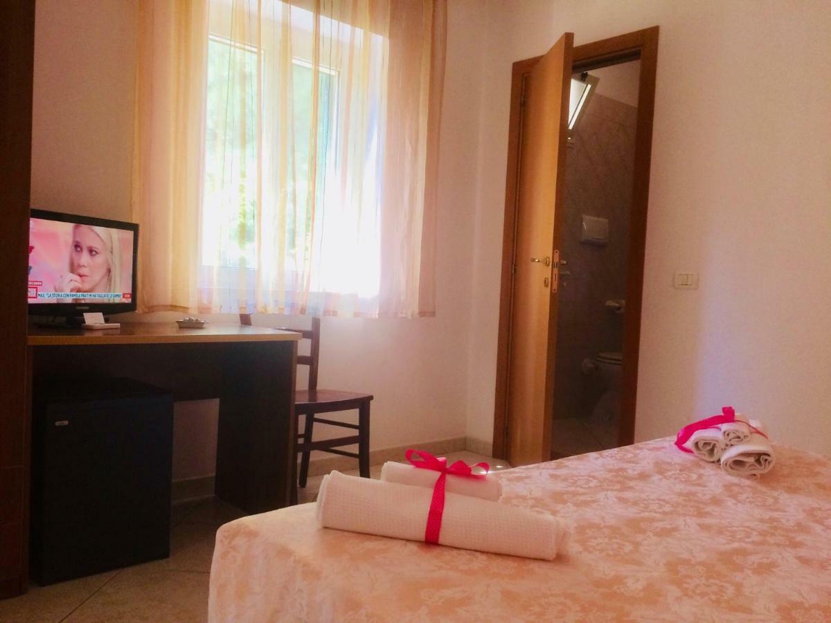 Azienda Agricola B&B Macchiaria Vieste Bagian luar foto